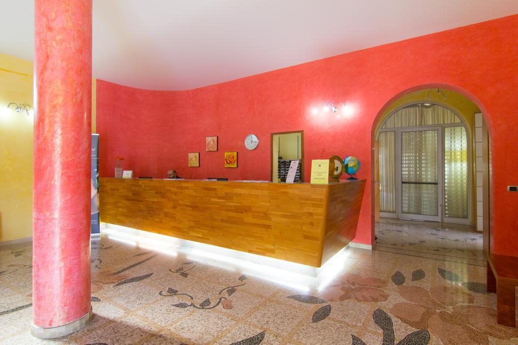 I Giardini Di Atena Aparthotel Merine Exterior photo