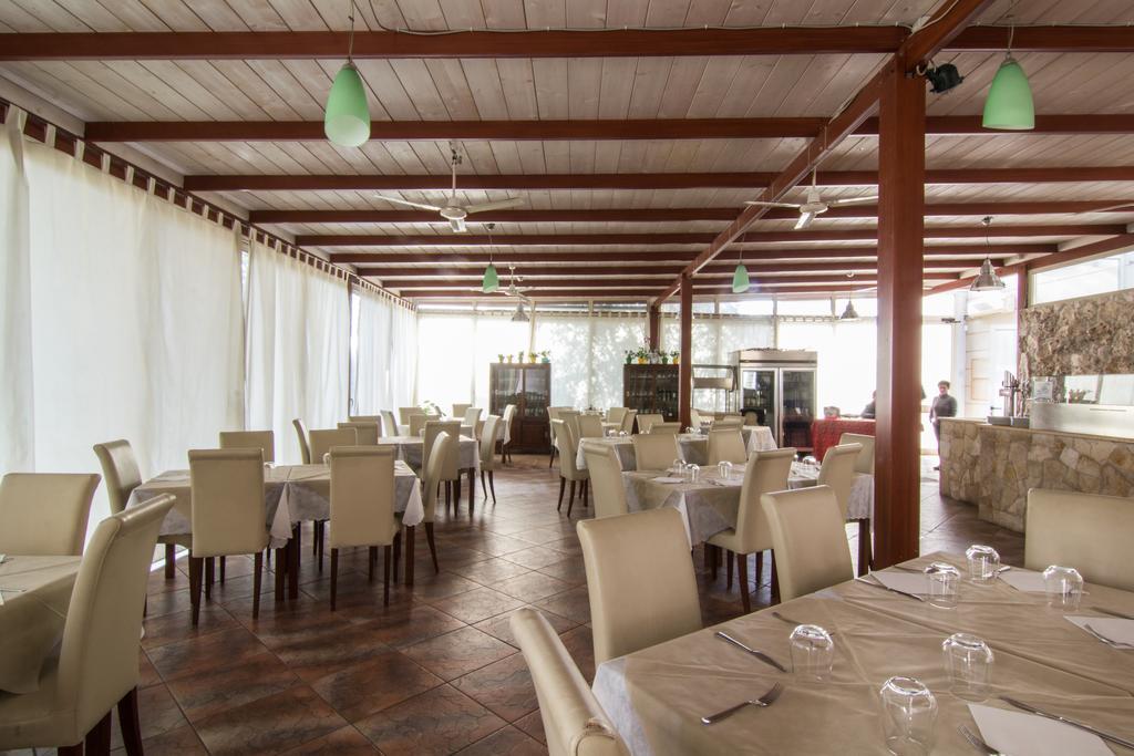 I Giardini Di Atena Aparthotel Merine Exterior photo